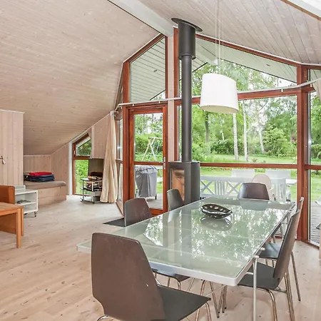 3 Bedroom Beautiful Home In Farevejle 別荘