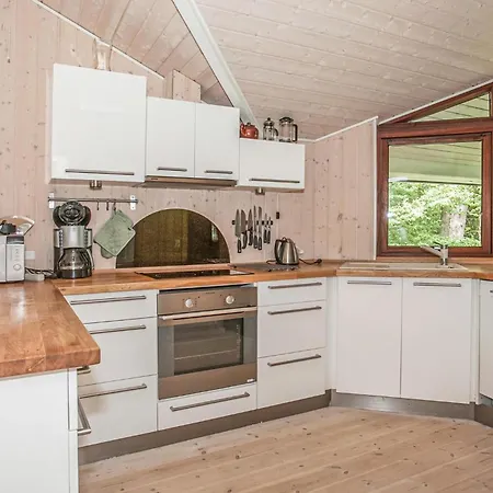 3 Bedroom Beautiful Home In Farevejle Fårevejle