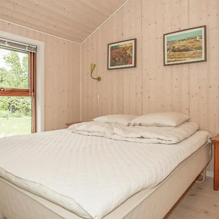 3 Bedroom Beautiful Home In Farevejle
