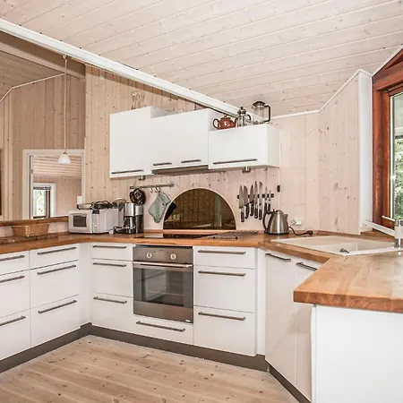 3 Bedroom Beautiful Home In Farevejle