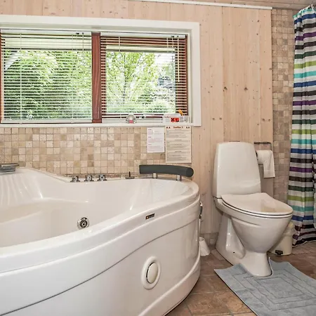 別荘 3 Bedroom Beautiful Home In Farevejle